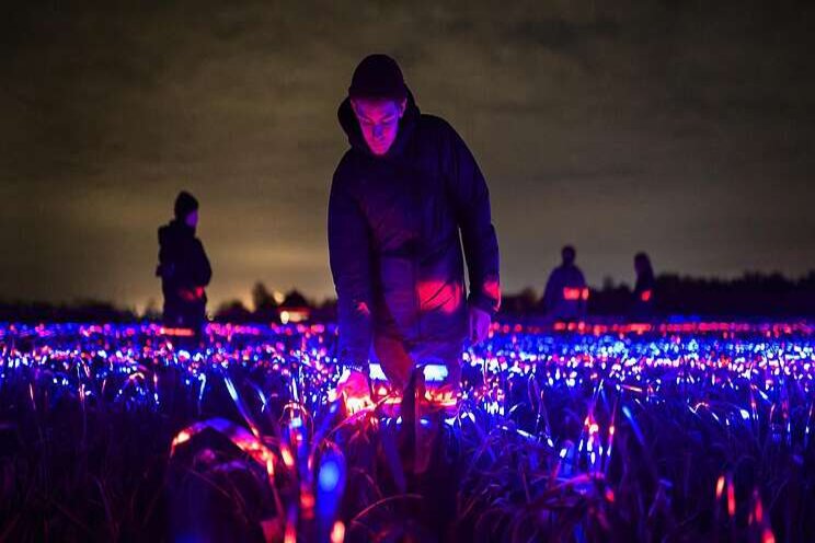 Video: Daan Roosegaarde eert agrarische sector met kunst