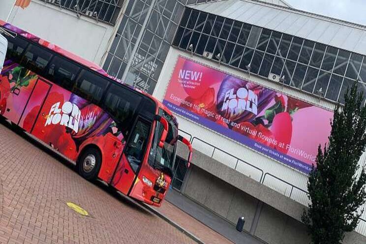 Speciale bus brengt je naar FloriWorld