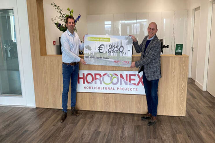 Horconex overhandigt cheque aan De Zaaier